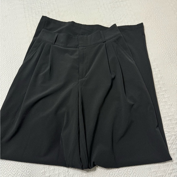 Alo High-Waist Dreamscape Trouser (Regular)pant - Picture 5 of 6